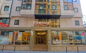 Ramada By Wyndham Istanbul Taksim Ξενοδοχείο Exterior photo