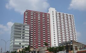 Apartemen Taman Melati Margonda Depok Exterior photo