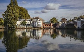 The Mitre, Hampton Court Ξενοδοχείο Kingston upon Thames  Exterior photo