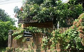 Lao Lu Lodge Λουάνγκ Πραμπάνγκ Exterior photo