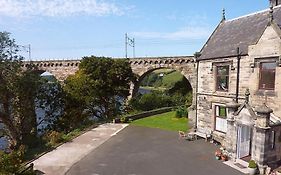 Castle Vale House Bed and Breakfast Berwick Upon Tweed Exterior photo