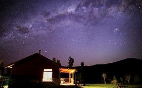 Kepler Oaks Chalet Βίλα Te Anau Exterior photo