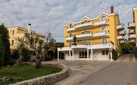 Hotel Crnogorska Kuca Ποντγορίτσα Exterior photo