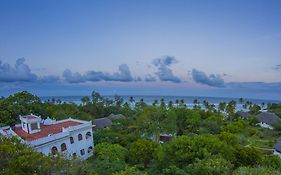 Hill Park Hotel - Tiwi Beach Exterior photo