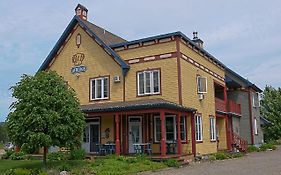 Auberge Le Voyageur Βίλα Μοντ Τρεμπλάν Exterior photo