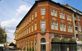 Hotel Pannonia Μίσκολτς Exterior photo