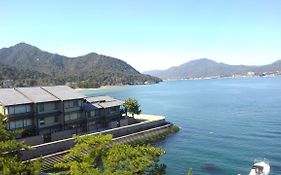 Sakuraya Ξενοδοχείο Itsukushima Exterior photo