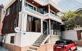 Chingu Guesthouse Hongdae Σεούλ Exterior photo