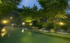 Okuhida Garden Hotel Yakedake Τακαγιάμα Exterior photo