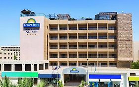 Day Inn Hotel & Suites, Άκαμπα Exterior photo