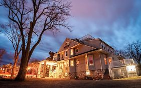 Friendly City Inn B&B Harrisonburg Exterior photo