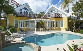 Shangri-La Boutique Bed & Breakfast Bed and Breakfast West Bay Exterior photo