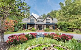 Eight Gables Inn Gatlinburg Exterior photo