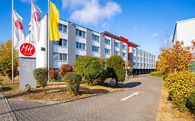 Michel Hotel Frankfurt Airport Rüsselsheim Exterior photo