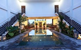 Williams Place Apartment Bali Kuta Lombok Exterior photo