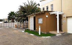 The Waterfront Cottage F12 Swakopmund Exterior photo