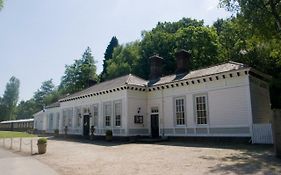 The Old Railway Station Bed and Breakfast Petworth Exterior photo