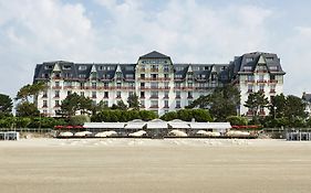 Hotel Barriere L'Hermitage La Baule Exterior photo