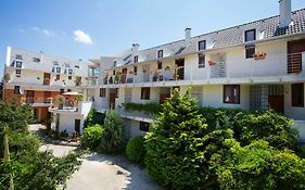 Feng Shui Wellness Apartmanhaz Heviz Διαμέρισμα Exterior photo