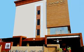 Pinnacle By Click Hotels, Λάκναου Exterior photo