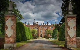 Great Fosters - Near Windsor Ξενοδοχείο Egham Exterior photo