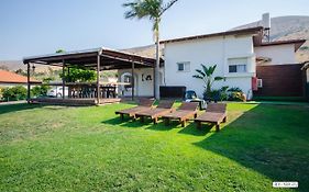 Avigail Guest House Yavneʼel Exterior photo