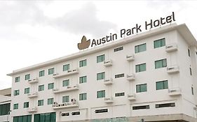 Austin Park Hotel Τζόχορ Μπάχρου Exterior photo