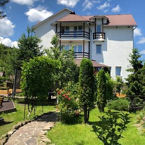 Smerekovyi Dvir Ξενοδοχείο Zhdeniievo Exterior photo