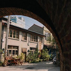 Loku. Tainan Ξενοδοχείο Exterior photo