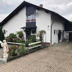 Gaestehaus Isler Ξενοδοχείο Leutkirch im Allgäu Exterior photo