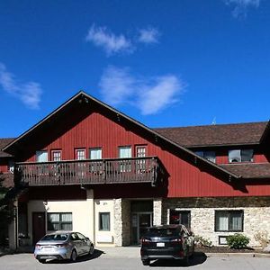 Bighorn Inn & Suites Κάνμορ Exterior photo