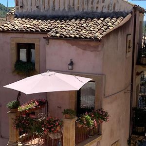 B&B Mugnos Charme Living Licodia Eubea Exterior photo