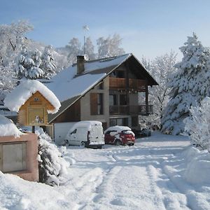 Le Petit Randonneur Bed and Breakfast Μπριανσόν Exterior photo