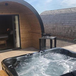 Superior Glamping Pod With Hot Tub Ξενοδοχείο Frodsham Exterior photo