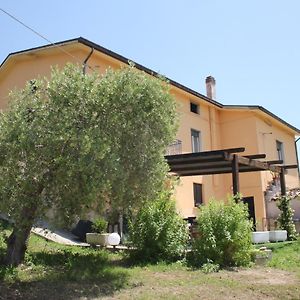 La Casa Delle Storie Bed and Breakfast Teramo Exterior photo