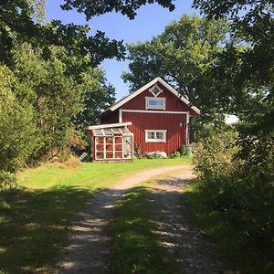 Ranch Moerby Bed and Breakfast Stora Mellosa Exterior photo