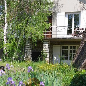 Au Catalpa Bed and Breakfast La Chapelle-Faucher Exterior photo