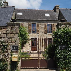 L'Ancien Presbytere Bed and Breakfast Lescouet-Gouarec Exterior photo