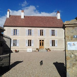 Chez Casimir Bed and Breakfast Cercy-la-Tour Exterior photo