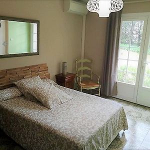 Chambre D'Hote Saint Remy Bed and Breakfast Aramon Exterior photo