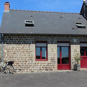 Gite La Loussaudrie Βίλα Pontmain Exterior photo