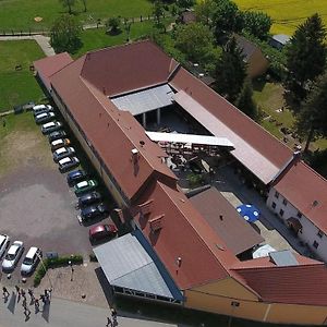 Hotel Sonnekalb Νάουμπουργκ Exterior photo