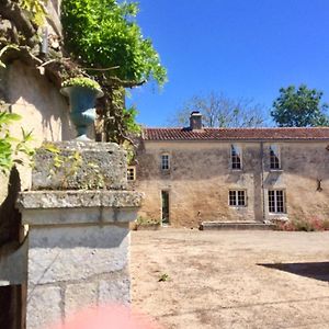 Logis De La Touche Bed and Breakfast Saint-Hilaire-des-Loges Exterior photo