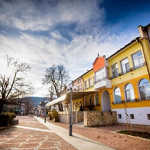 Old City Square Apartment Λόβετς Exterior photo