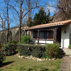 The Petite Chalet Chambre D'Hotes Βίλα L'Isle-Jourdain  Exterior photo