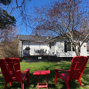 Cozy Chalet Near The Beach Βίλα Shediac Exterior photo