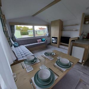 Woofles Luxury Caravan At Knaresborough Lido Διαμέρισμα Exterior photo