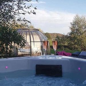 Les Nuits Insolites De La Mothe - Hebergement En Bulle Ou Tiny House Avec Spa Privatif Bed and Breakfast Outremecourt Exterior photo