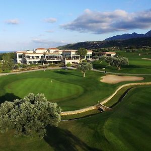 Korineum Golf & Beach Resort Κερύνεια Exterior photo