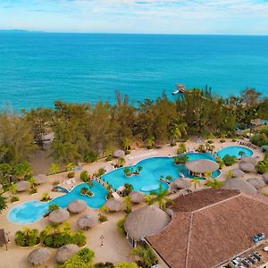 La Ensenada Beach Resort Tela Exterior photo